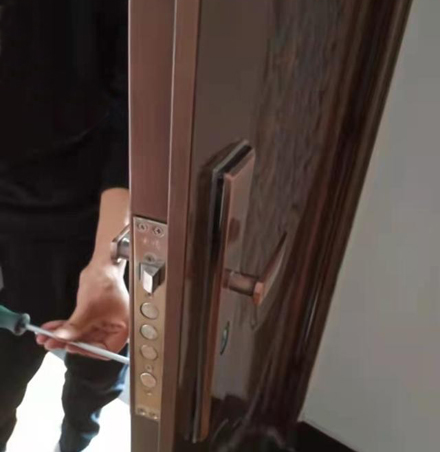 南靖上门开锁 换锁 南靖本地开锁公司